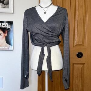 Manduka Wrap Top Women's XL Gray Long Sleeve Tie Waist Thumbholes Yoga Athletic